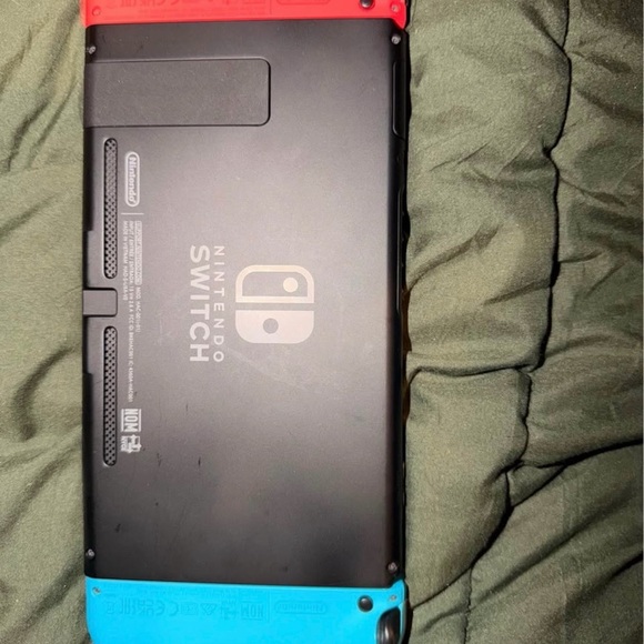Nintendo Switch bundle - Picture 3 of 4